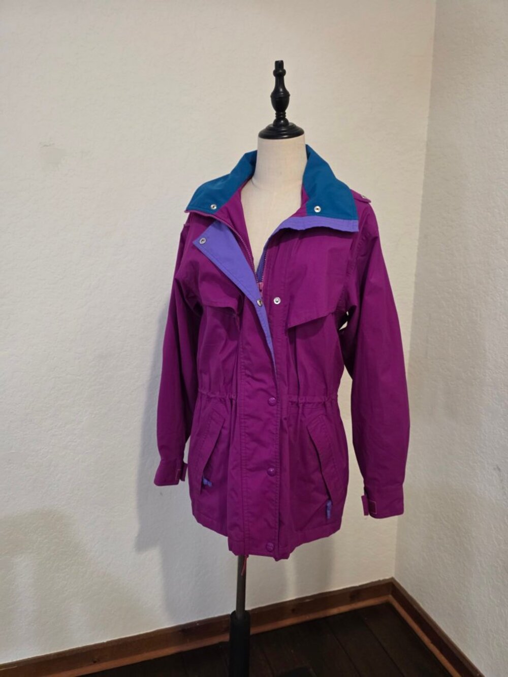 Vintage L.L.Bean GORE-TEX Hooded Rain Jacket Women's Medium Purple